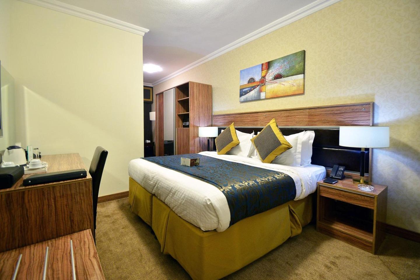Golden Tulip Al Shakreen Médine Extérieur photo