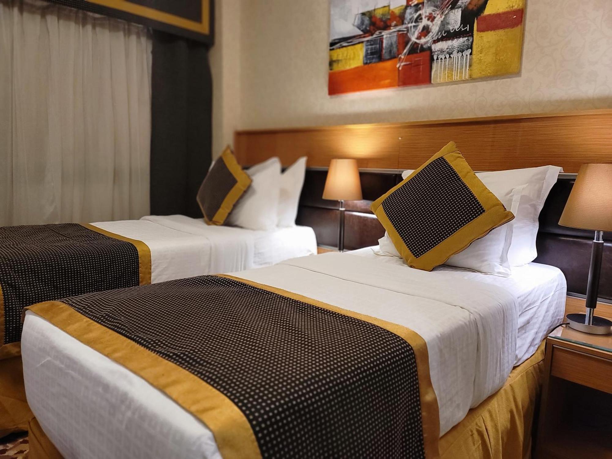 Golden Tulip Al Shakreen Médine Extérieur photo