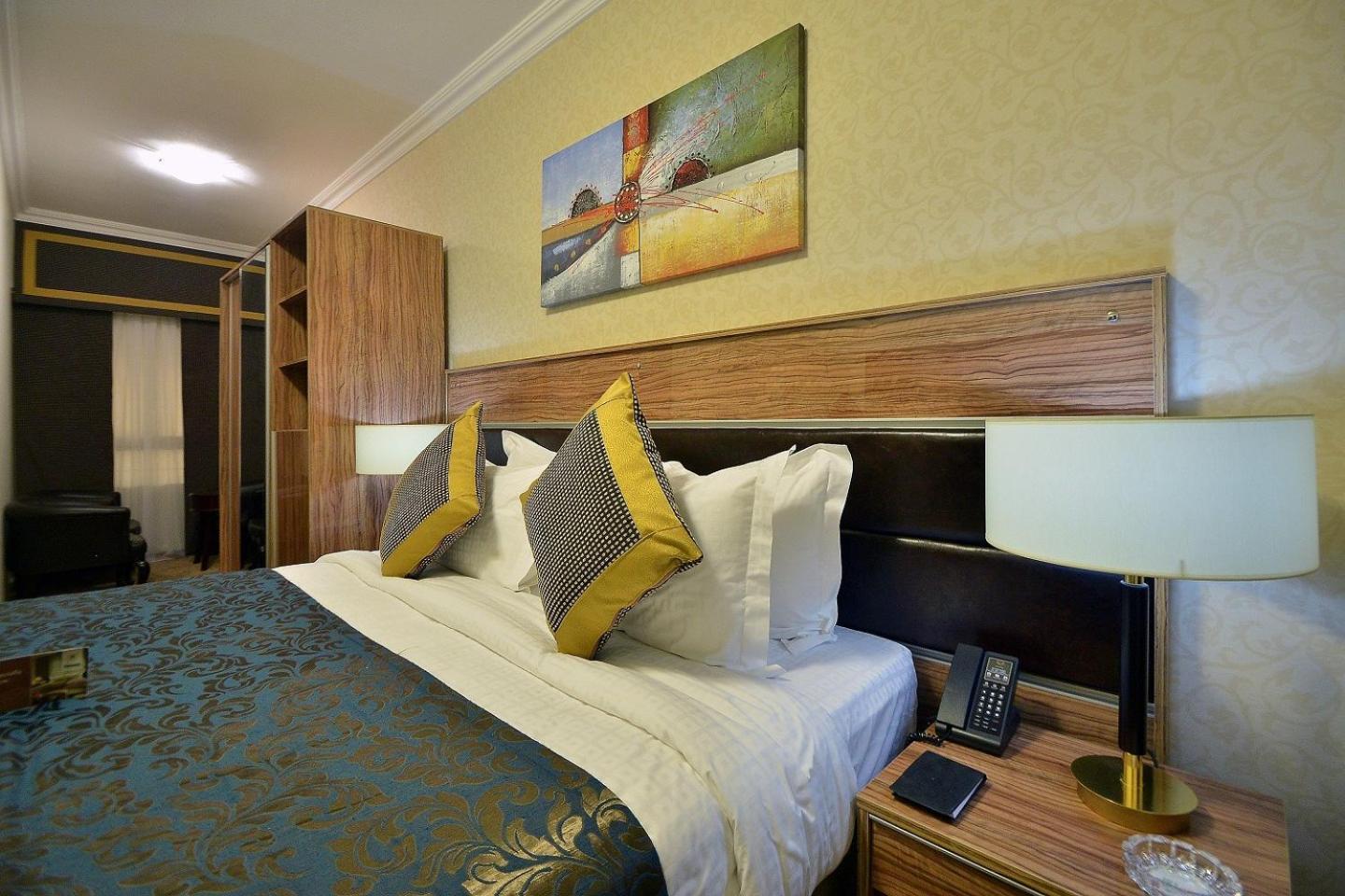 Golden Tulip Al Shakreen Médine Extérieur photo